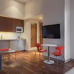 The Revolution Hotel 3*