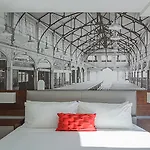 Hotel The Revolution 3*