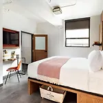 The Revolution Hotel 3*