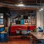 The Revolution Hotel 3*