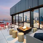 Hyatt Place Boston/seaport District 3*