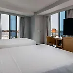 Hyatt Place Boston/seaport District 3*