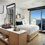 Omni At The Seaport Hotel 4*