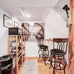 Guest house Eagle's Landing - Logan Airport Boston
