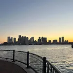 Eagle's Landing - Logan Airport Guest house 3*