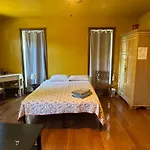 Beautiful Victorian House, Room