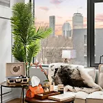South End Luxe Family Apartment *