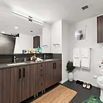 Family With Pool And Gym Lovely Apartment Boston