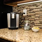 988 - 2 4br Cozy Getaway Near Geneva Cliffs Apartment Boston