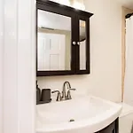 988 - 2 4br Cozy Getaway Near Geneva Cliffs Apartment Boston