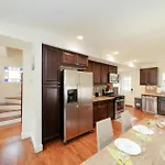 Apartment 988 - 2 4br Cozy Getaway Near Geneva Cliffs