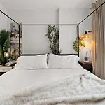South End Luxe Family Apartment *