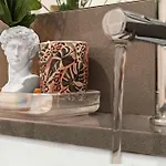 South End Luxe Family Apartment *
