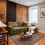 Luxe Duplex Near By Seaport And Convention Centre Bcec Apartment