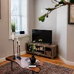 Luxe Duplex Near By Seaport And Convention Centre Bcec Boston