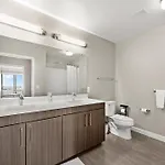 Beautiful Centrally Located 3 Bedroom Apt