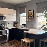 Homestay Private Rooms, Shared Bath In A Private Minutes From Logan Airport Boston