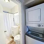 Apartment 2 Bed, In Unit Laundry, College, Balcony
