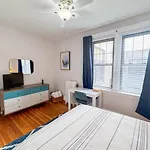 2 Bed, In Unit Laundry, College, Balcony