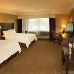 Hampton & Crosstown Center Hotel Boston