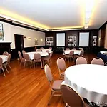 Hotel 140