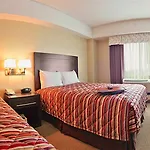 Hampton & Crosstown Center Hotel 3*