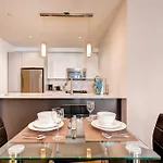Global Luxury Suites At The Financial District