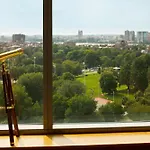 The Ritz-carlton, Hotel