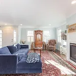 Monument Square Home On Bunker Hill