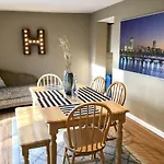 ~*pet Friendly 30min To Downtown*~ The Bostonian Holiday home *