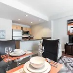 Global Luxury At West End Hotel *
