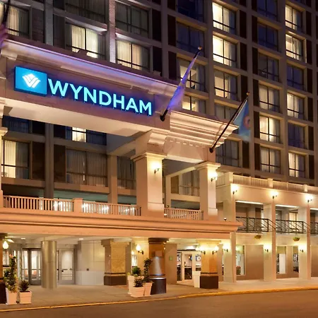 Wyndham Beacon Hill Hotel 4*