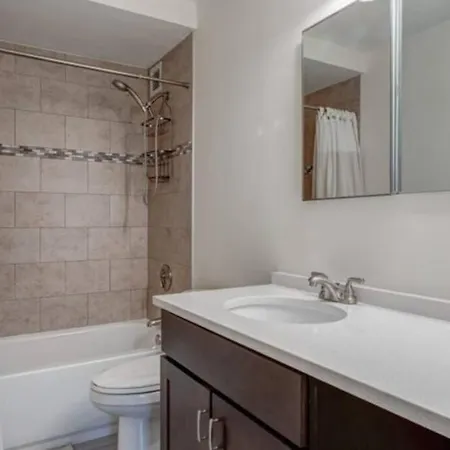 Backbay Center Lux 2br 2ba Apartment *