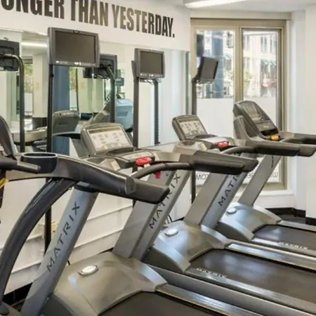Backbay Center Lux 2br 2ba Boston