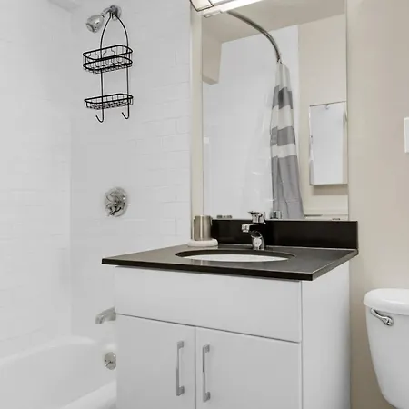 Spacious Beacon Hill 1br Wviews Gym Bos-498
