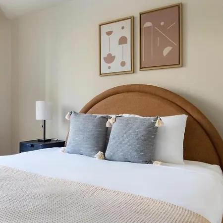 North Station 2br W Wd Terrace Nr Td Garden Bos-811