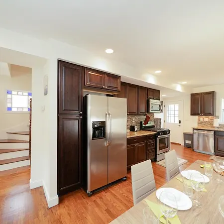 Apartment 988 - 4br - Cozy Getaway Near Common *