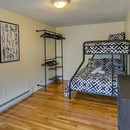 Duplex W/ Foosball Table: 11 Mi To Downtown Boston