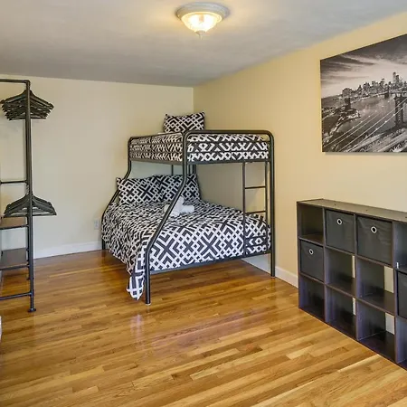 Duplex W/ Foosball Table: 11 Mi To Downtown Apartment Boston
