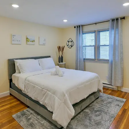 Duplex W/ Foosball Table: 11 Mi To Downtown *