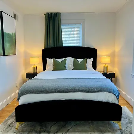 New! Jxnbnb - Entire House In Boston, Mass Apartment *
