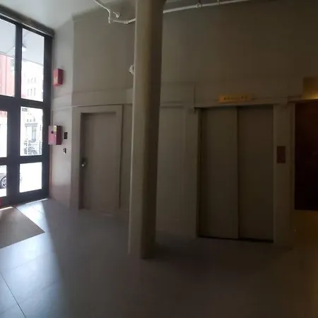 Street Loft Apartment *
