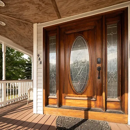988 - 4br - Cozy Getaway Near Common *