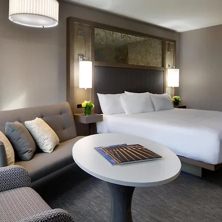 Hyatt Regency Hotel 4*