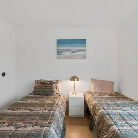 Adorable Modern 2bed 2 Bath Fenway Park Apartment