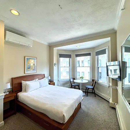 Inn Copley House 2*