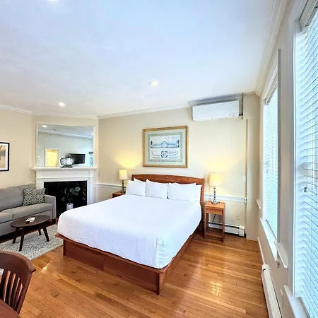 Inn Copley House