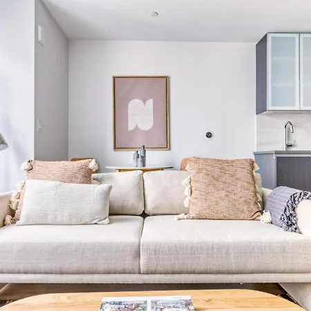 Newco S End Nr Ink Block W Wd Gym Bos-542 Apartment