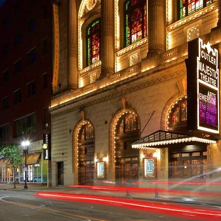 Apartment Downtown Location Famous Nightlife Chinatown With Bed Full Of Promises! Boston