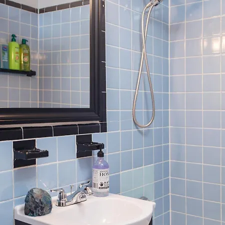 Downtown Location Famous Nightlife Chinatown With Bed Full Of Promises! Apartment Boston